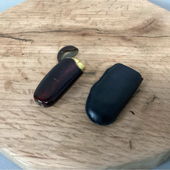 ⚫️ Vintage Lighter With Original Soft Case - Unique Look & Colors - Collectible - Picture 5 of 14